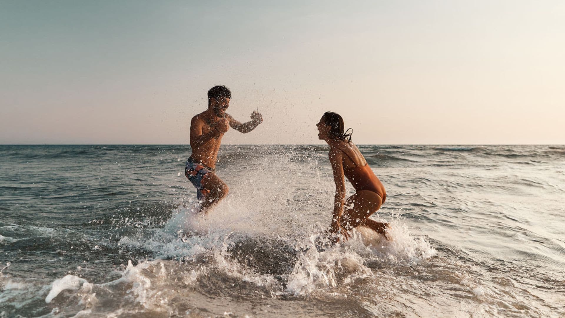 getty pareja playa