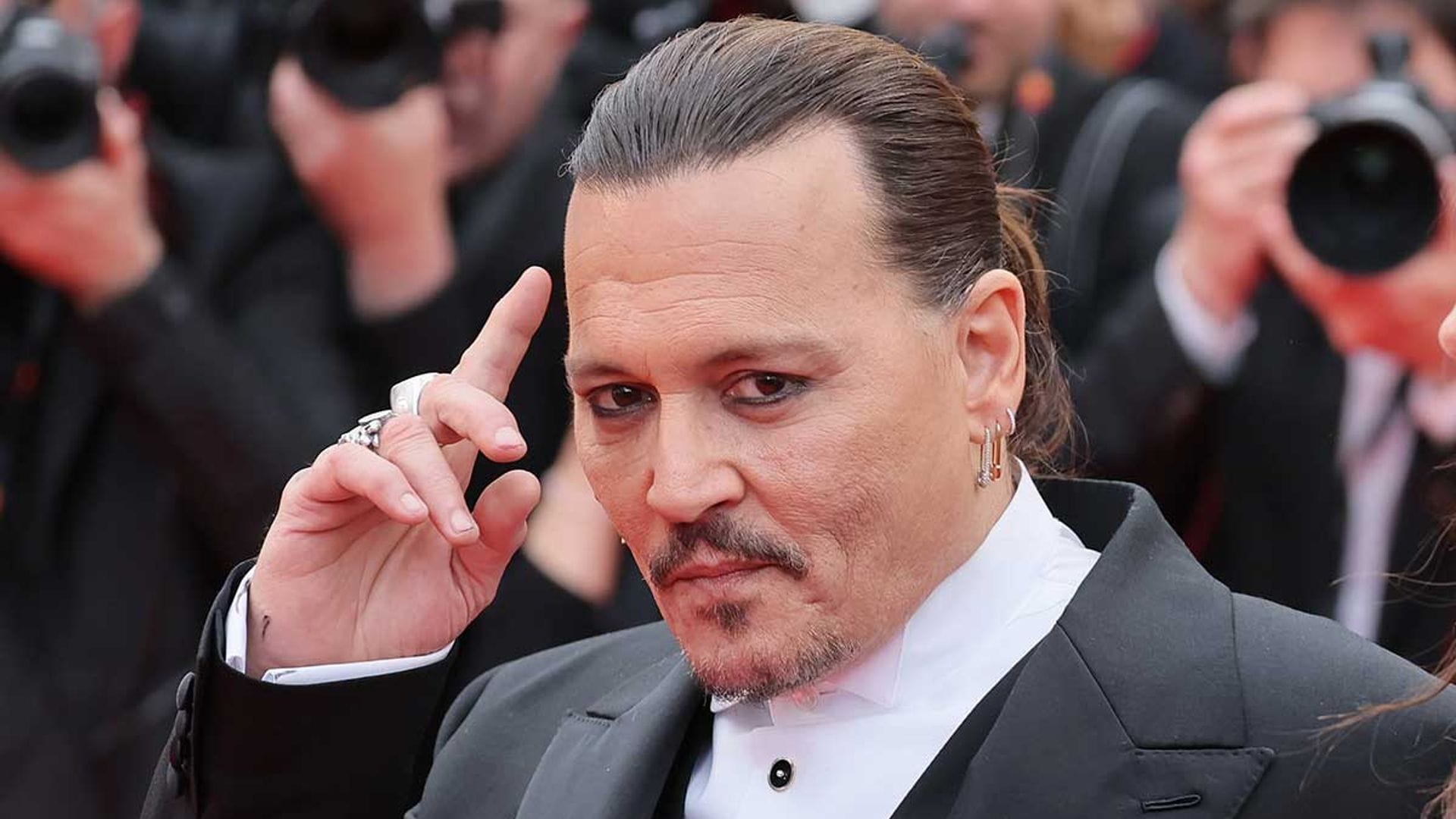 ¡Está de vuelta! Así fue el regreso triunfal de Johnny Depp a las alfombras rojas en Cannes