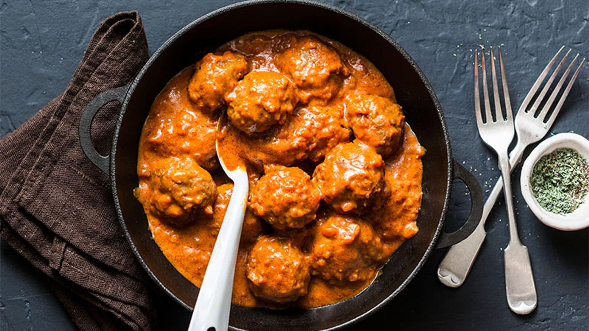 Albóndigas de lentejas en salsa de curry