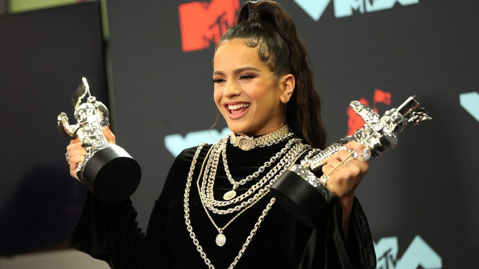 Rosalía, la primera española en ganar dos MTV Vídeo Music Awards en una gala llena de sorpresas