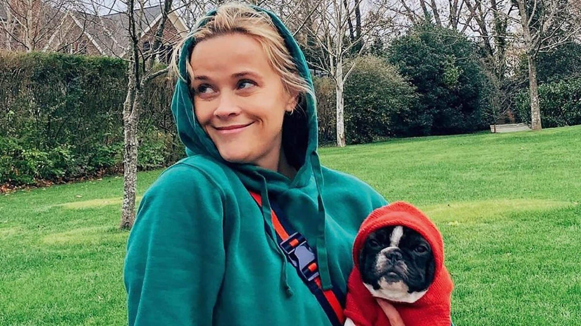 Reese Witherspoon, si la perrita hablara…