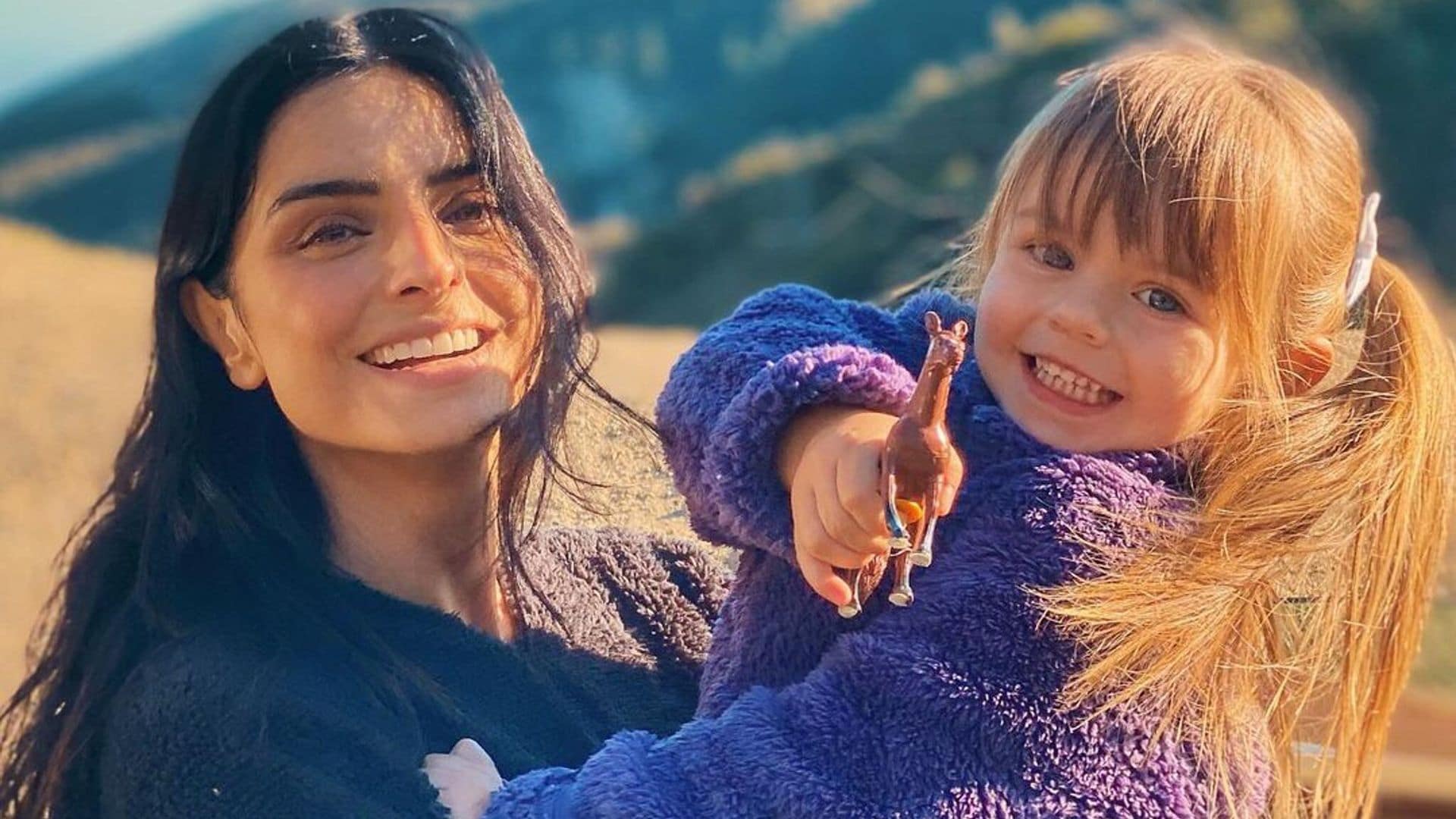 Mientras Mauricio Ochmann presumía su nuevo amor, esto hacían Aislinn Derbez y su hija Kailani