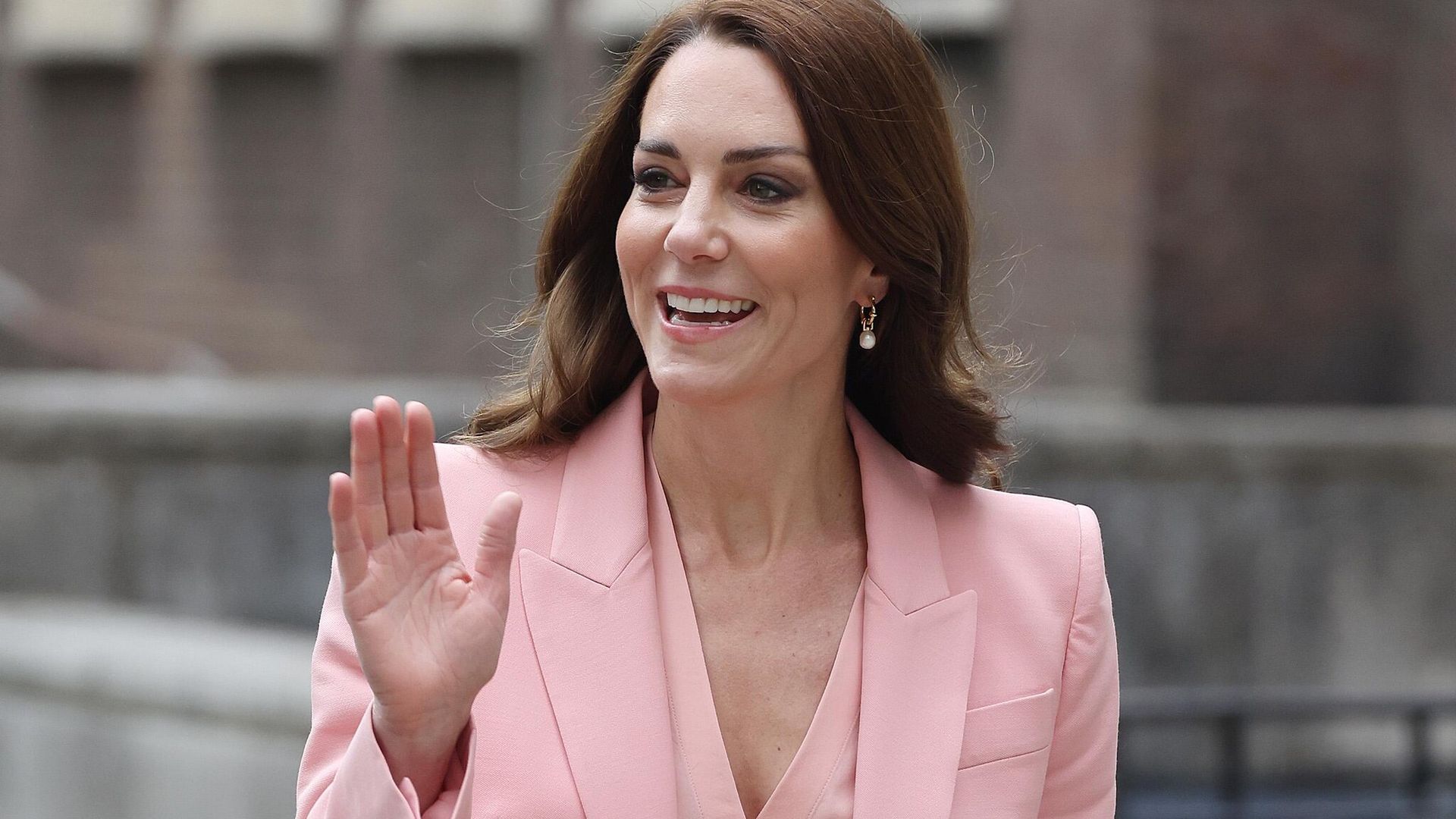 Kate Middleton recibe el alta hospitalaria; ya está en casa continuando con su recuperación