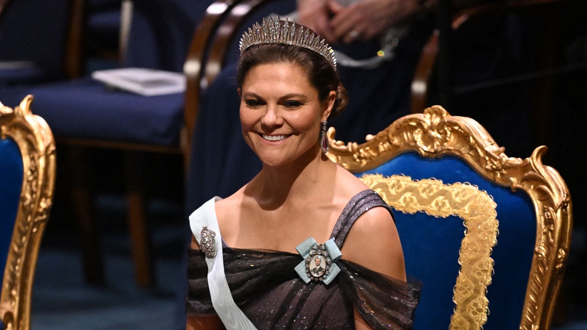 Victoria, Magdalena y Sofia de Suecia, en los Premios Nobel: vestidazos y tiaras históricas