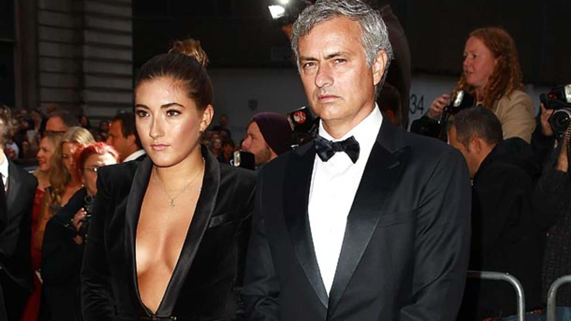 El 'look' de la hija de José Mourinho consigue eclipsar a uno de los mejores entrenadores del mundo