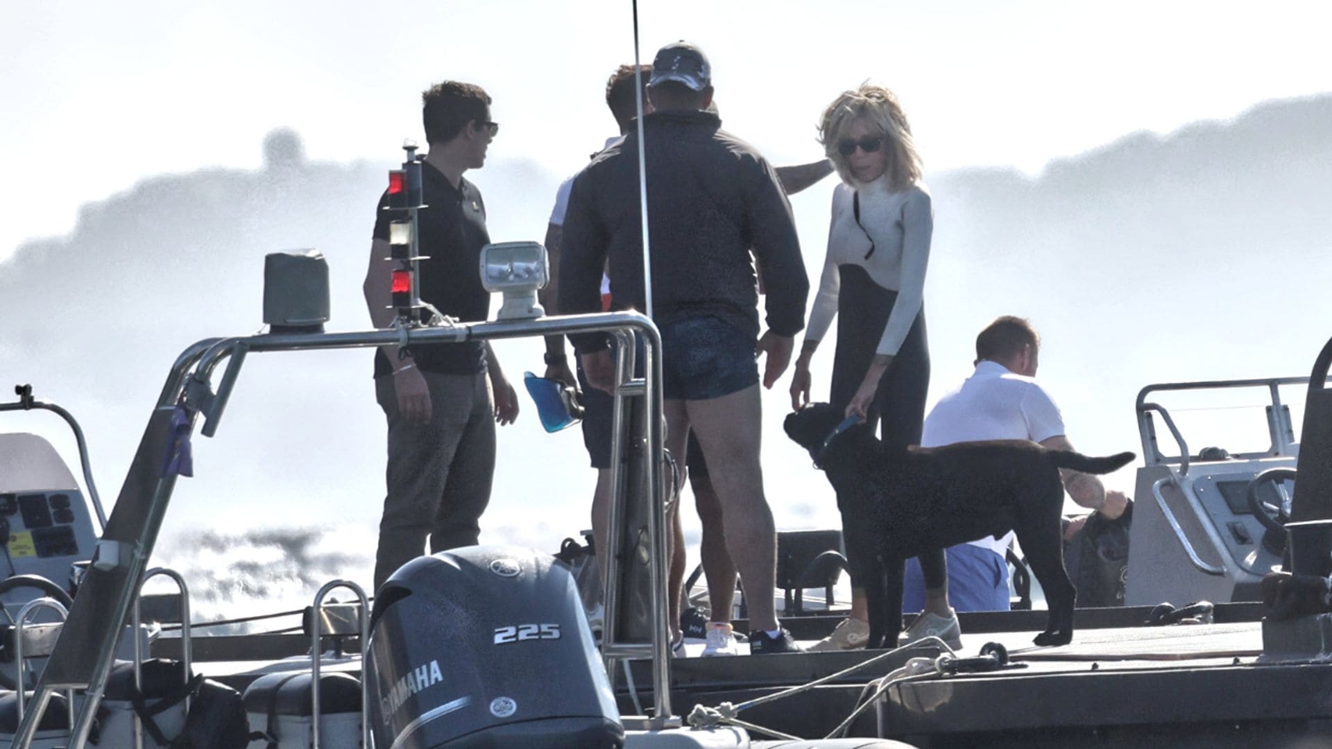 Las imágenes de Brigitte Macron en la Costa Azul con su perro Nemo