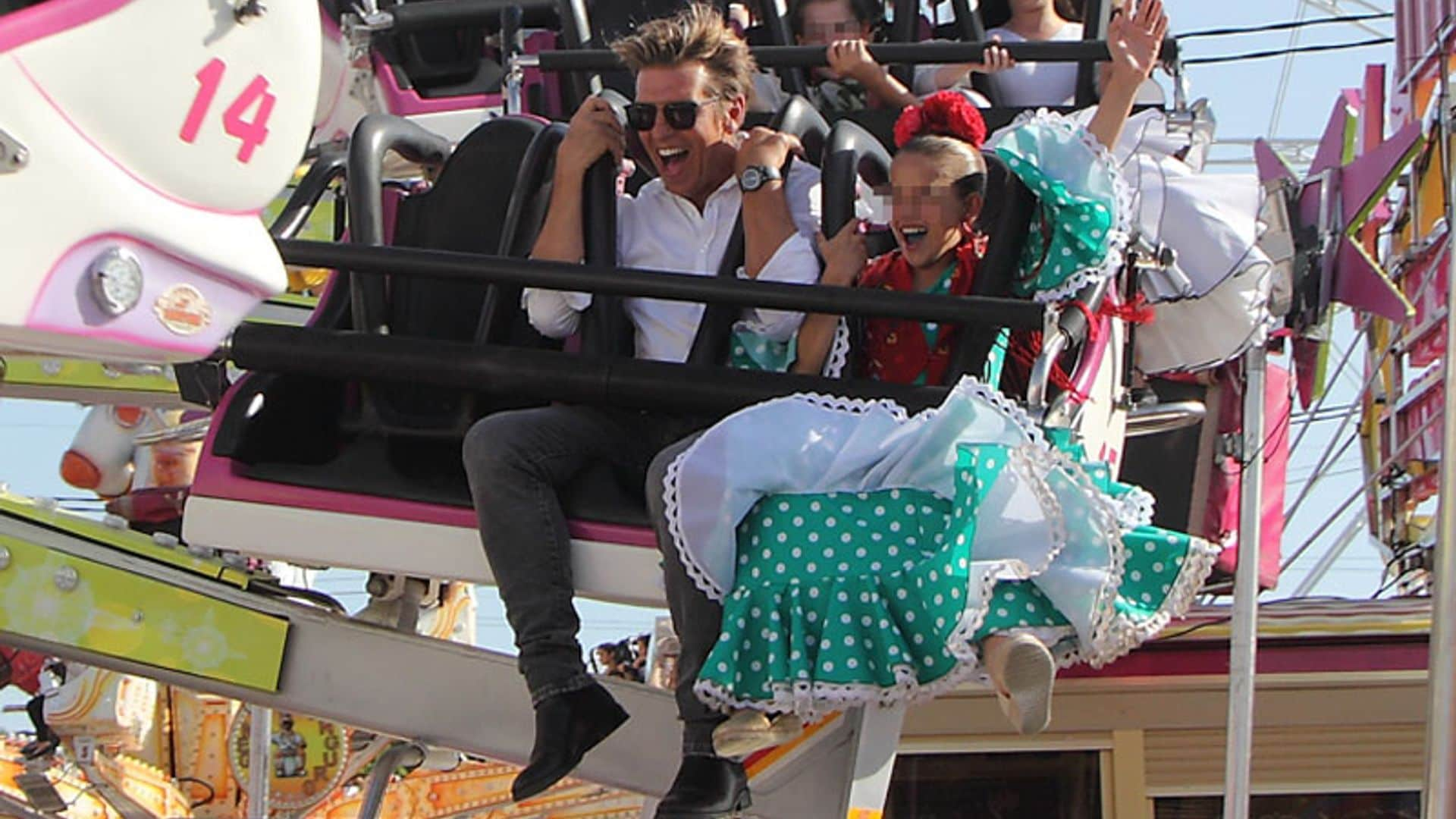 ¡Atracciones y algodón dulce! El Cordobés disfruta con su hija de la otra cara de la Feria de Abril