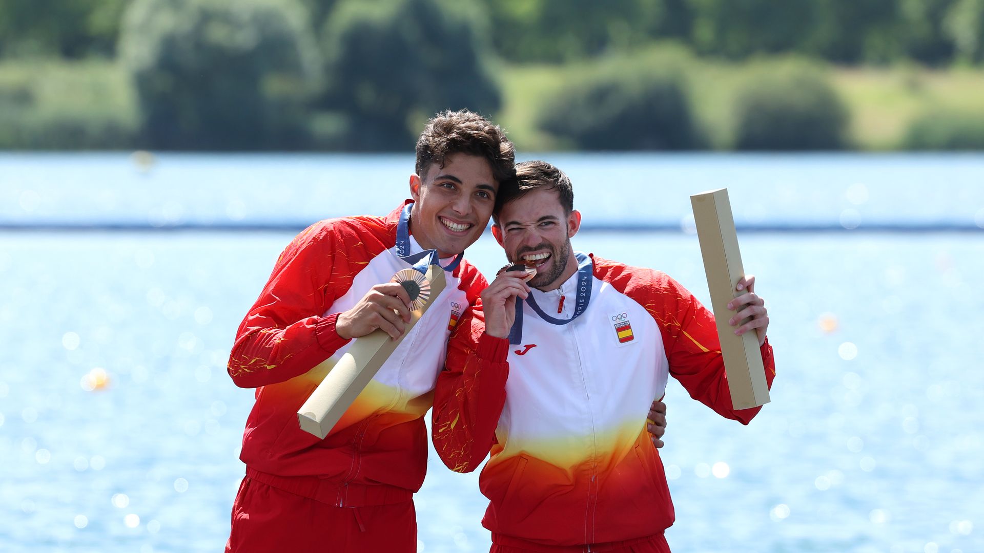 La emocionante dedicatoria Diego Domínguez a su madre fallecida tras ganar el bronce con Joan Moreno