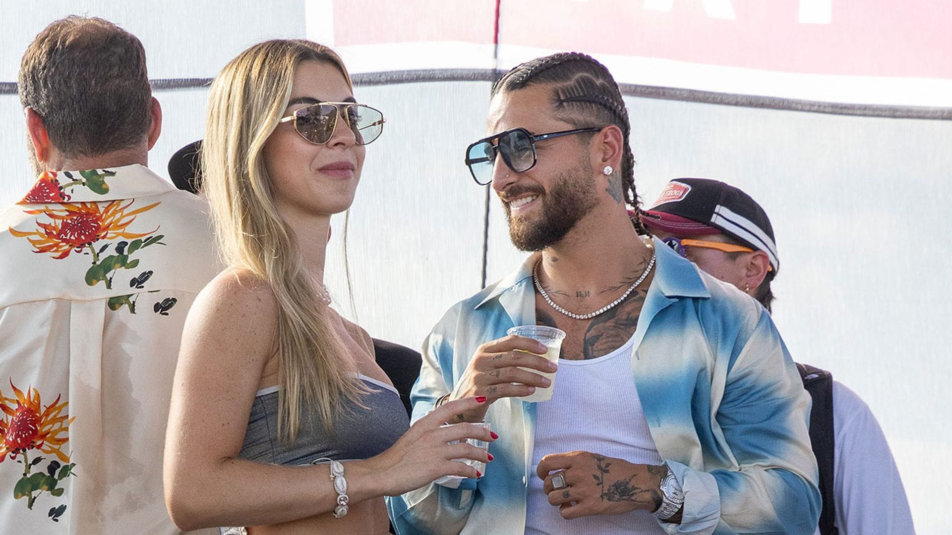 Maluma , rendido a su novia, Susana Gómez, en un festival en Miami