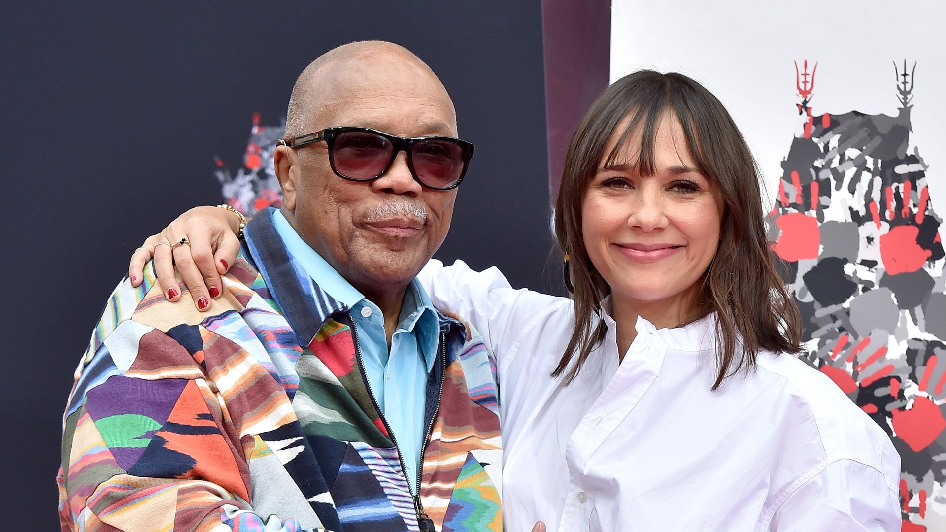 Rashida Jones rompe el silencio y se despide de su padre, Quincy Jones, con un conmovedor mensaje