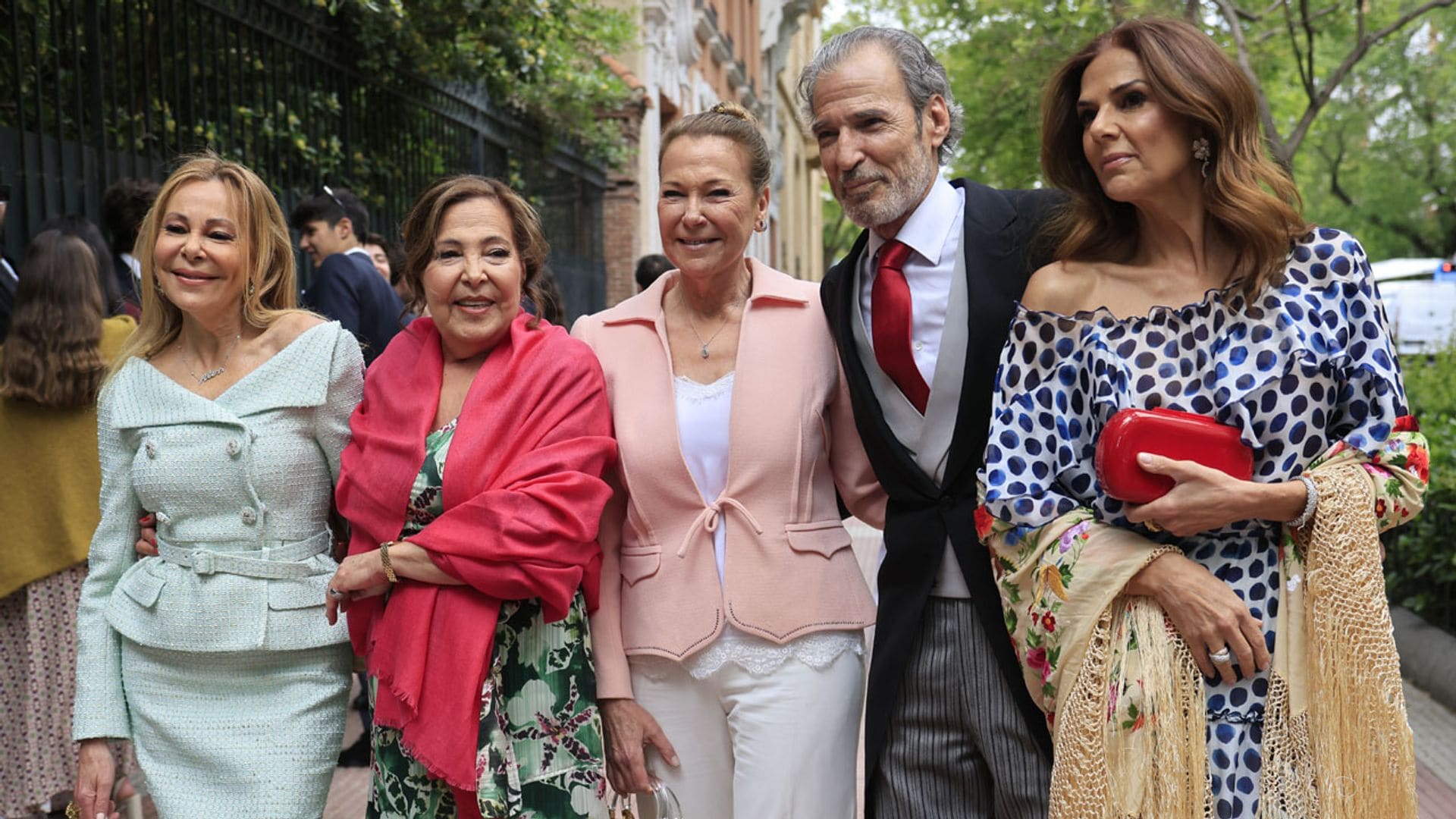 La cita familiar de los García Obregón este fin de semana por la boda de Juancho, ¿veremos a la pequeña Anita?