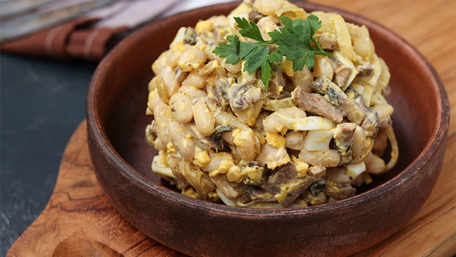 Ensalada de judías blancas con champis y salsa de naranja