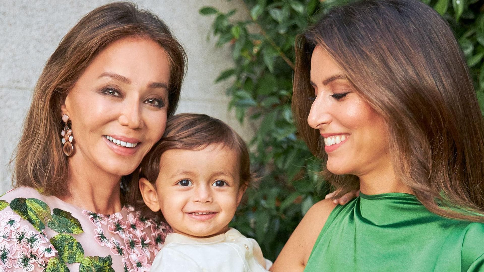 isabel preysler ana boyer y mateo hola4093