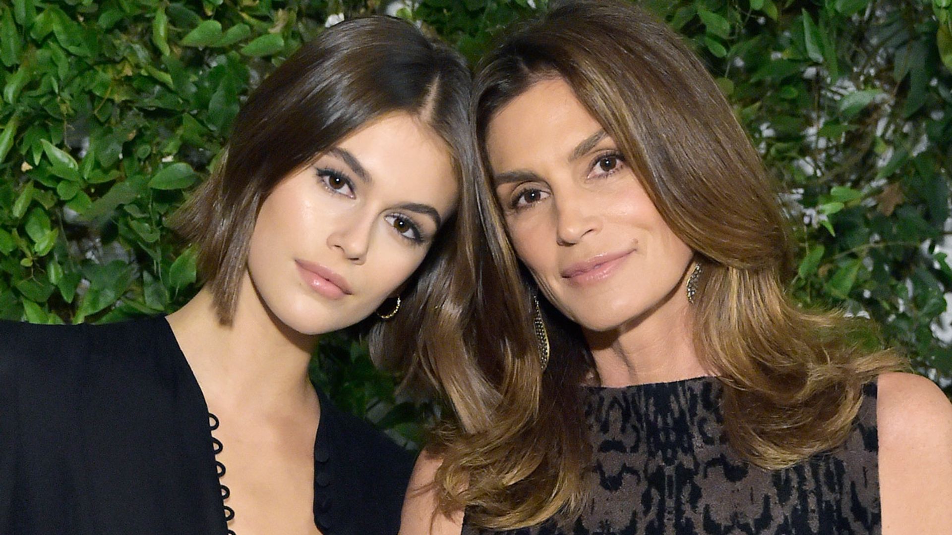 Los consejos de belleza que Kaia Gerber y otras 'celebrities' aprendieron de sus madres