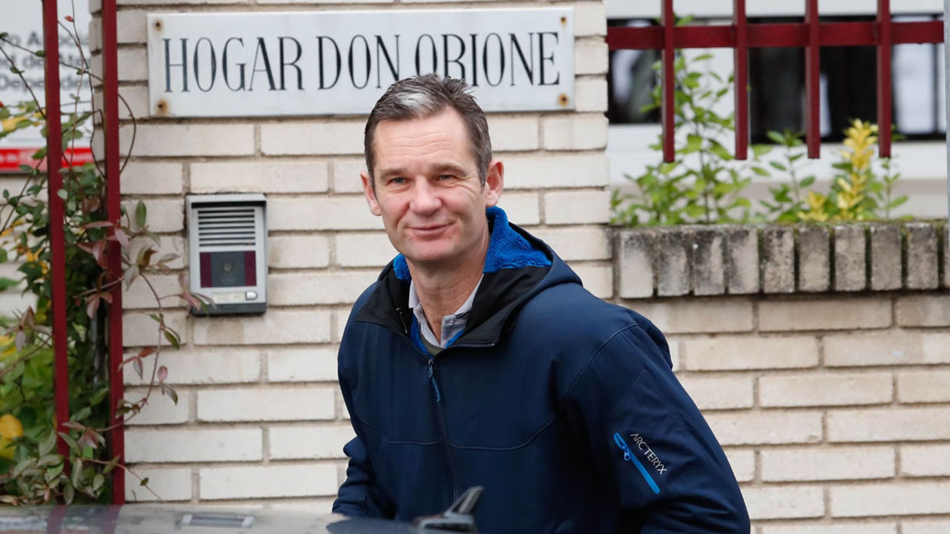 La sonrisa de Urdangarin ante su última jornada como voluntario antes del permiso navideño