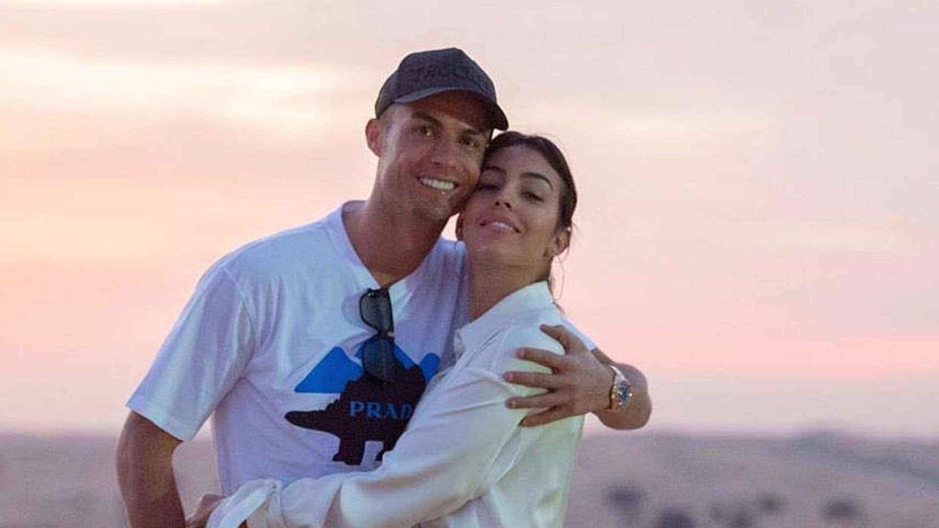 Tú a China y yo a Cádiz: Cristiano Ronaldo y Georgina Rodríguez se admiran en la distancia