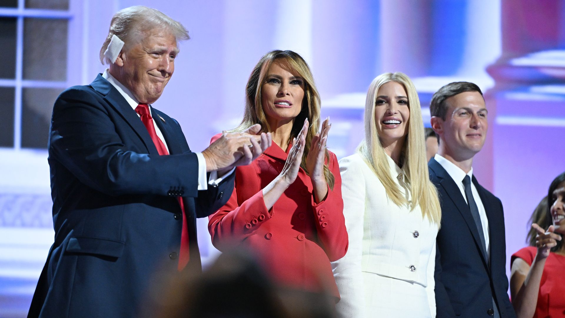 El expresidente Donald Trump, la exprimera dama Melania Trump, Ivanka Trump y Jared Kushner 