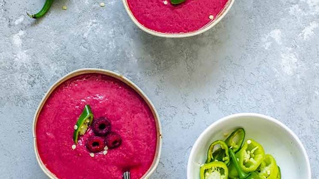 Sopa fría de frambuesa con un toque picante
