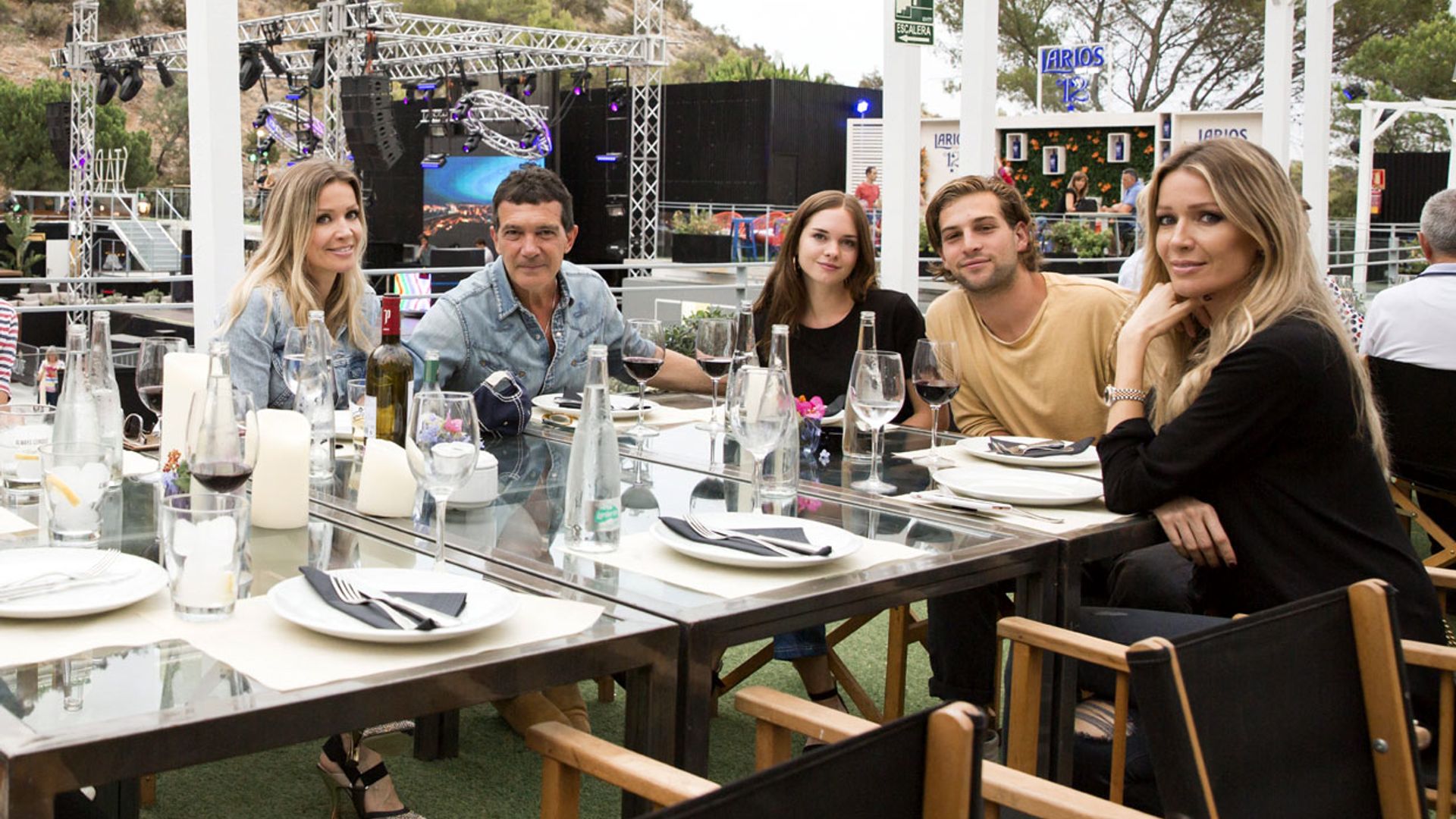 Stella del Carmen, con un atractivo acompañante en Marbella