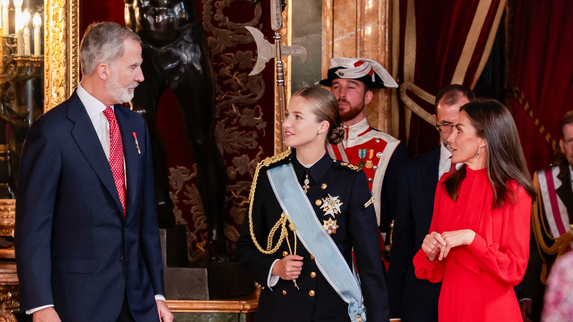 Así se ha vivido desde dentro la recepción en el Palacio Real con una Leonor desenvuelta y encantadora