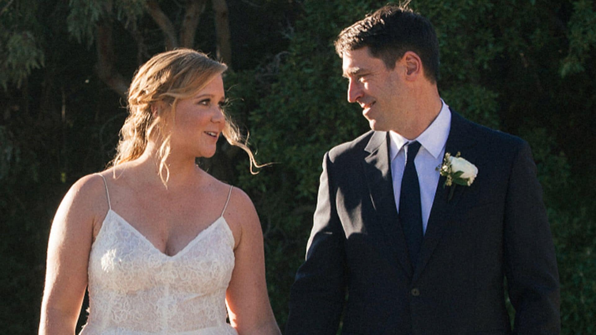 ¡Sorpresa! Amy Schumer y Chris Fischer se han casado