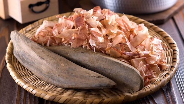 escamas de bonito katsuobushi por