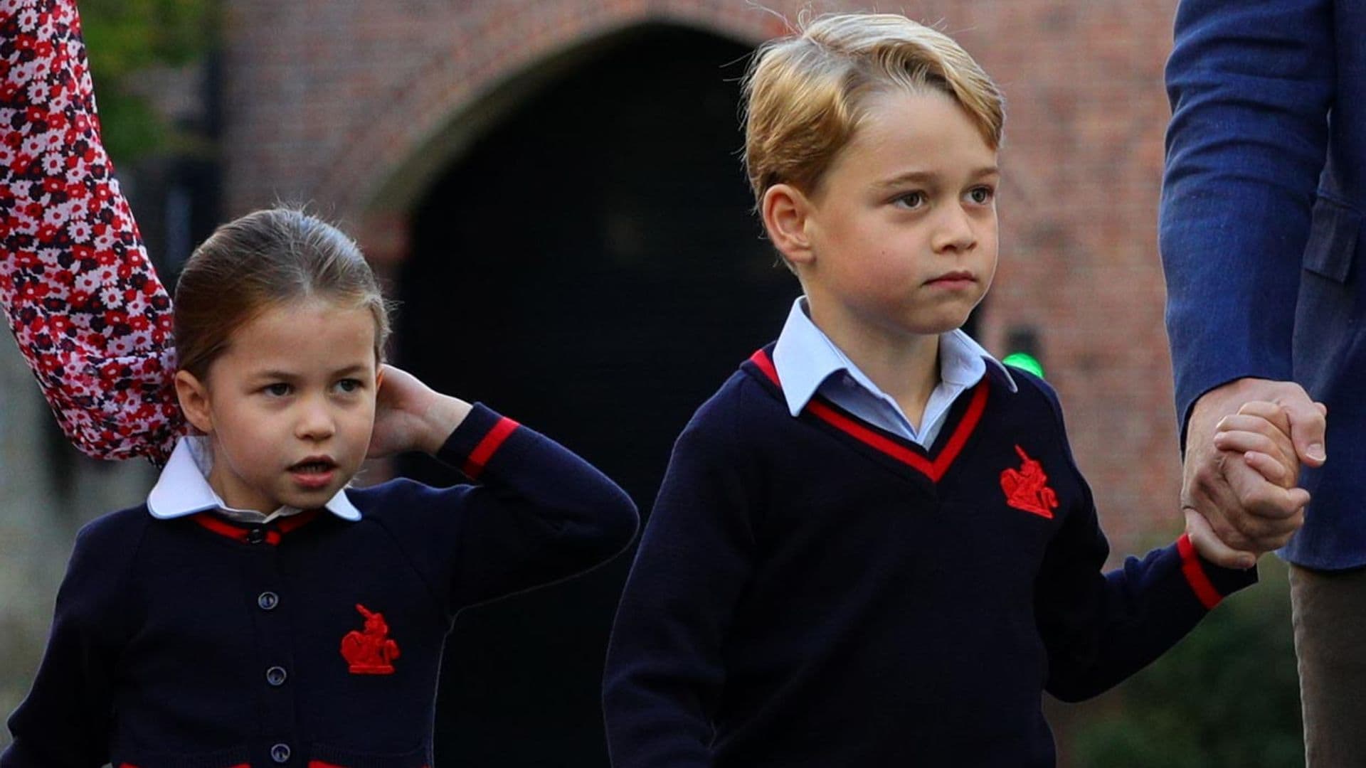 El duque de Cambridge revela la 'rivalidad' entre los príncipes George y Charlotte