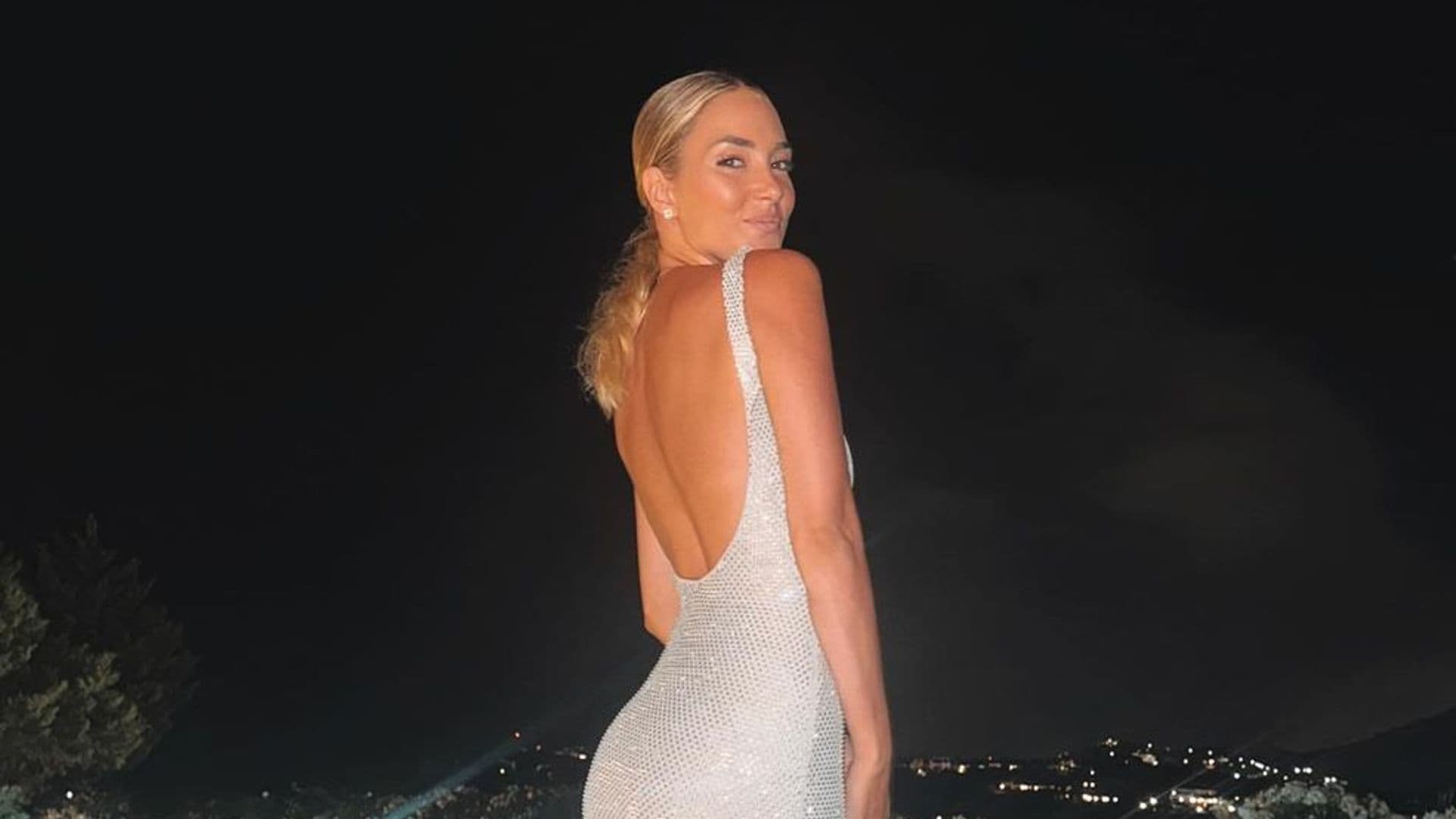 ¿El vestido perfecto para noches de verano? Lo tiene Alice Campello y así es como nos aconseja llevarlo