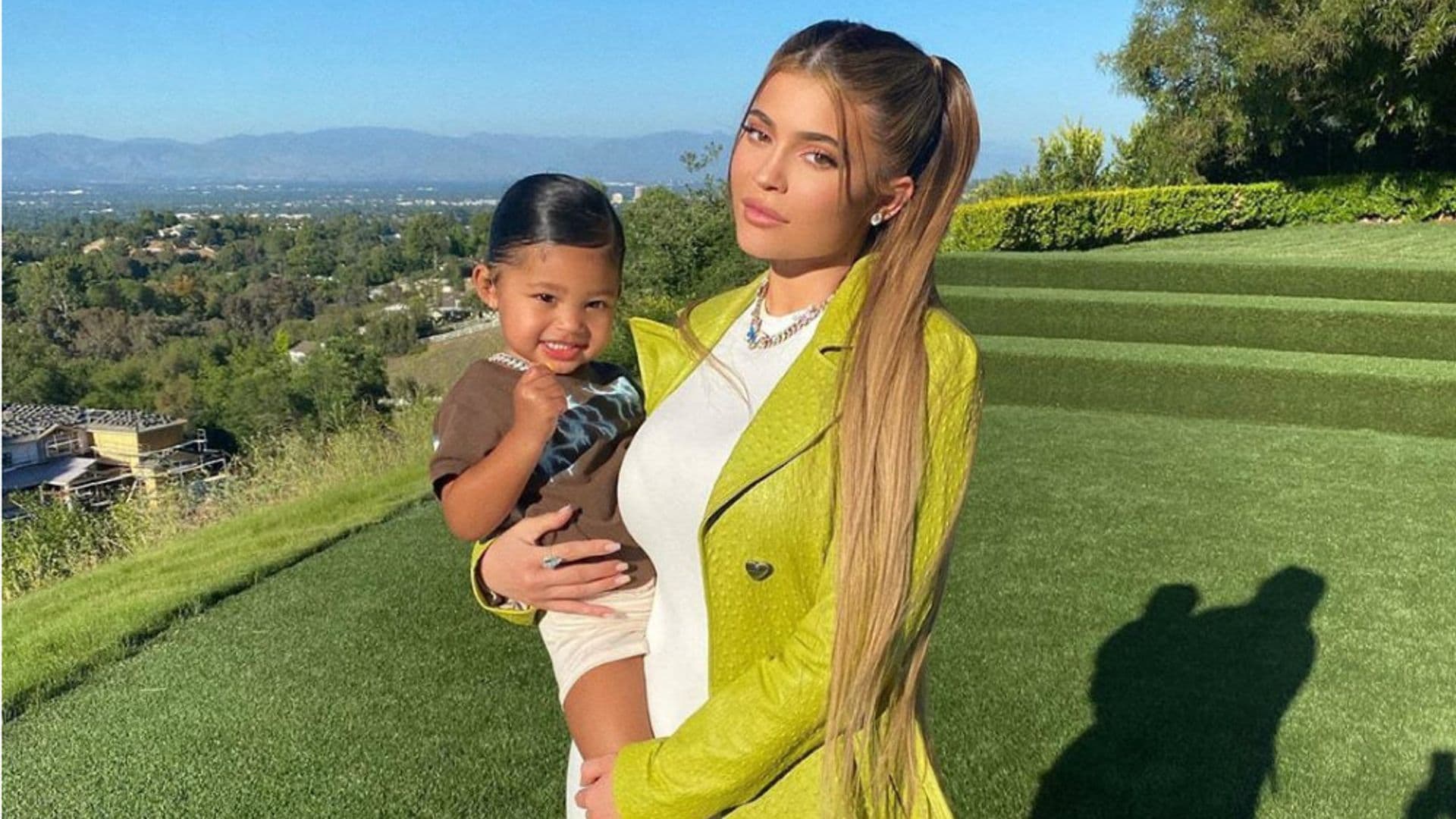 Kylie Jenner se ha tatuado su fecha más importante: Travis o Stormi, ¿cuál es tu apuesta?