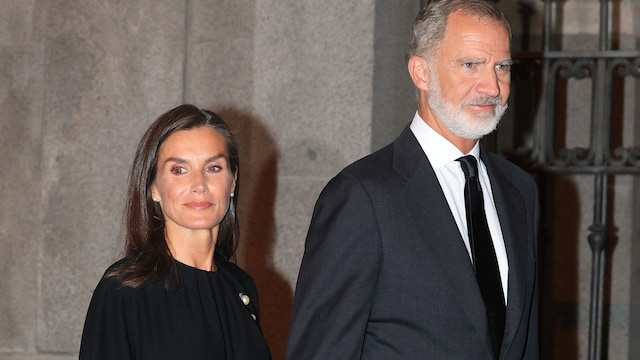 Los reyes Felipe y Letizia en el funeral de Alejandro Fernández de Araoz