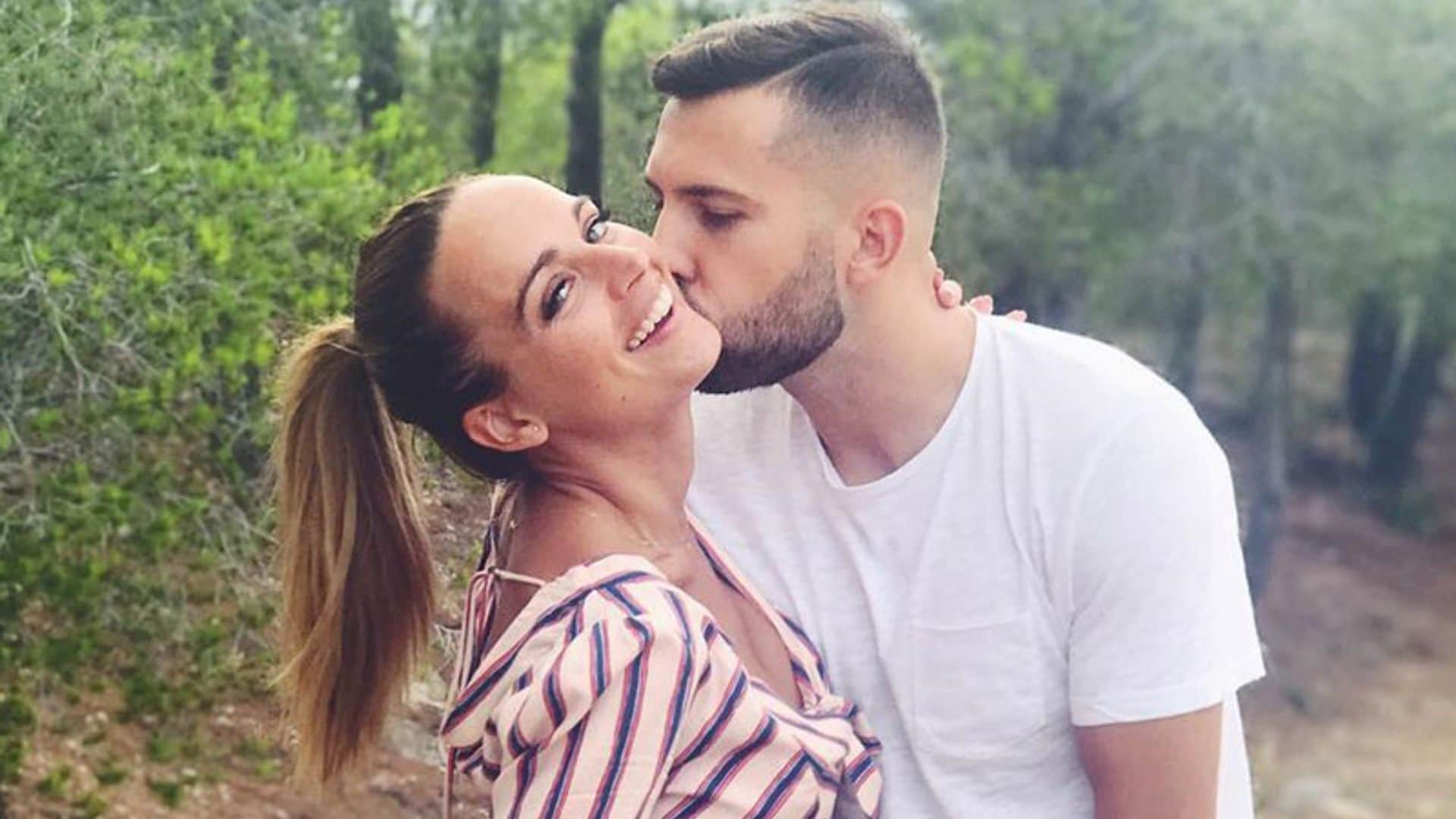 La bonita dedicatoria de Jordi Alba a su novia embarazada y la 'baby shower' inesperada