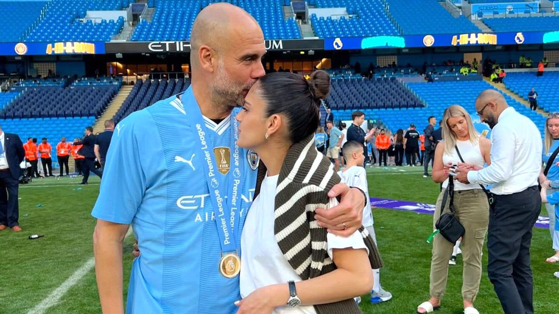 La gran celebración de la familia Guardiola: Pep, su mujer y sus hijas se desatan tras su cuarta liga consecutiva