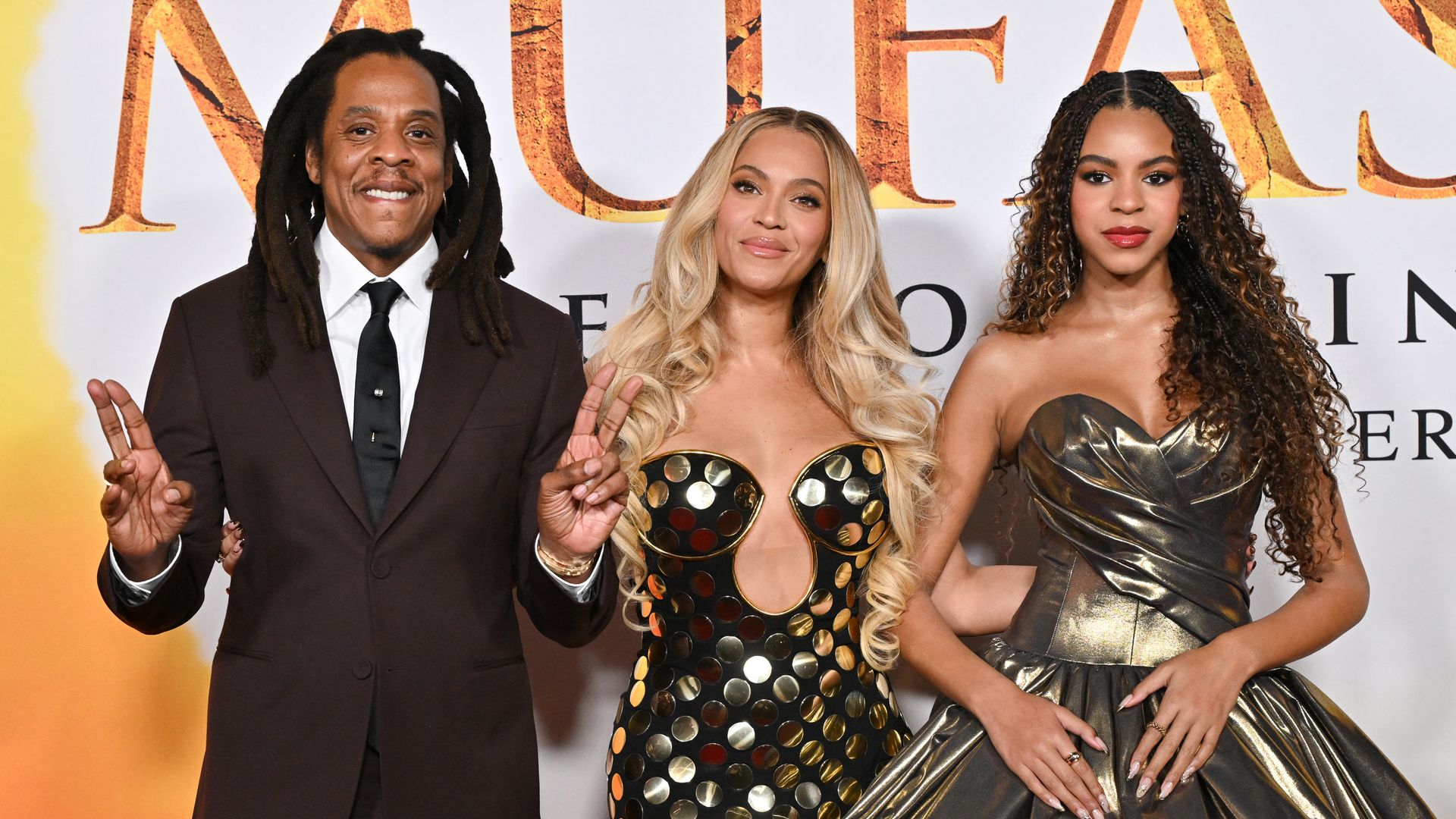 Jay-Z reaparece con Beyoncé y Blue Ivy un día después del escándalo