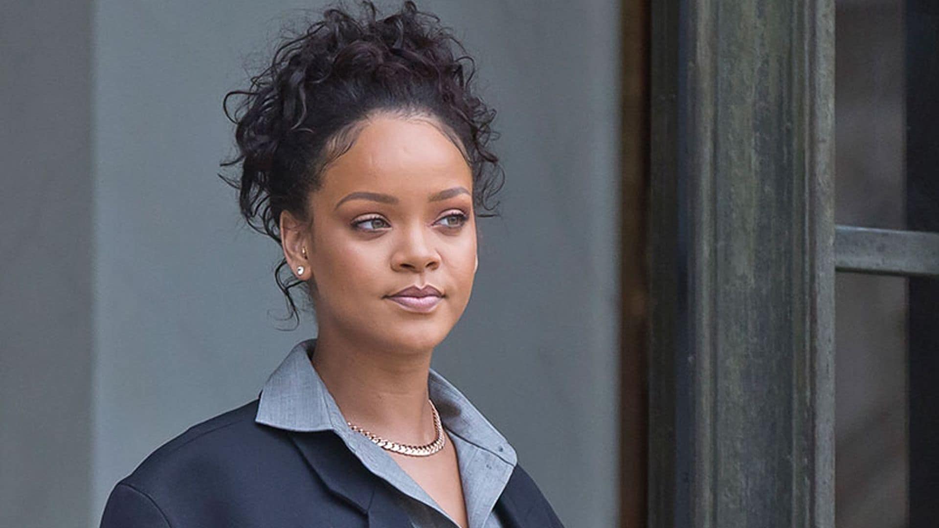 Rihanna hace su peculiar interpretación del estilo ‘working’