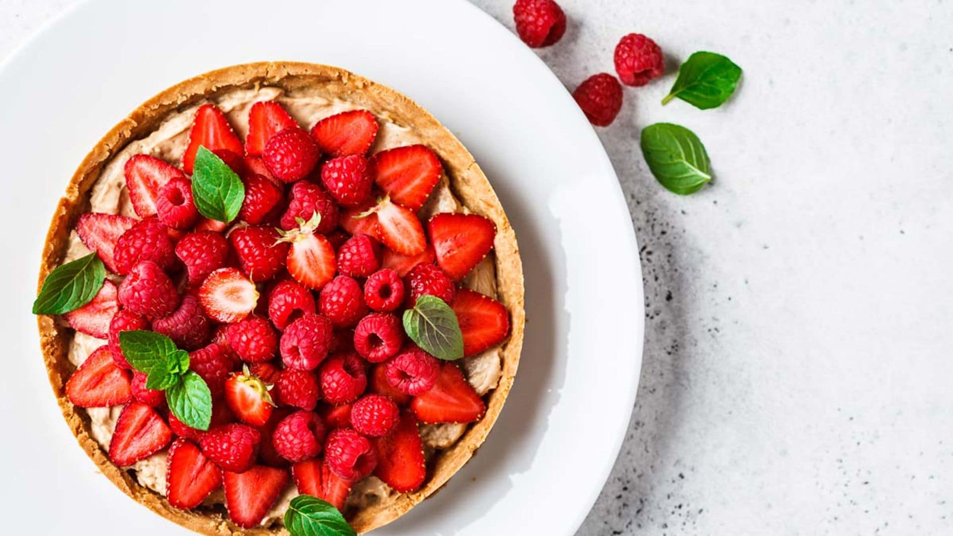 Tarta de frutos rojos y crema pastelera