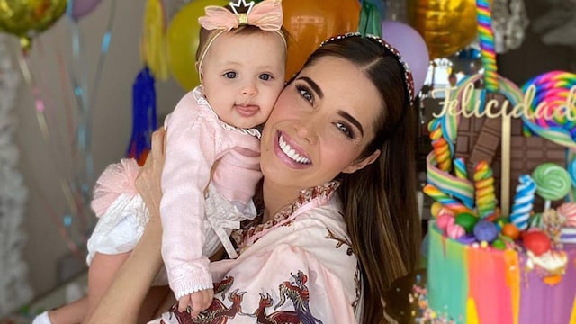 marlene favela y su hija bella celebran el d a del ni o