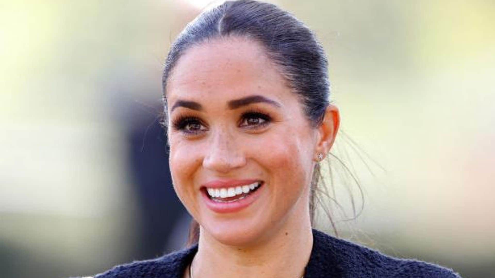 Tú, en Londres, y yo, en California: el plan de Meghan mientras se coronaba Carlos III