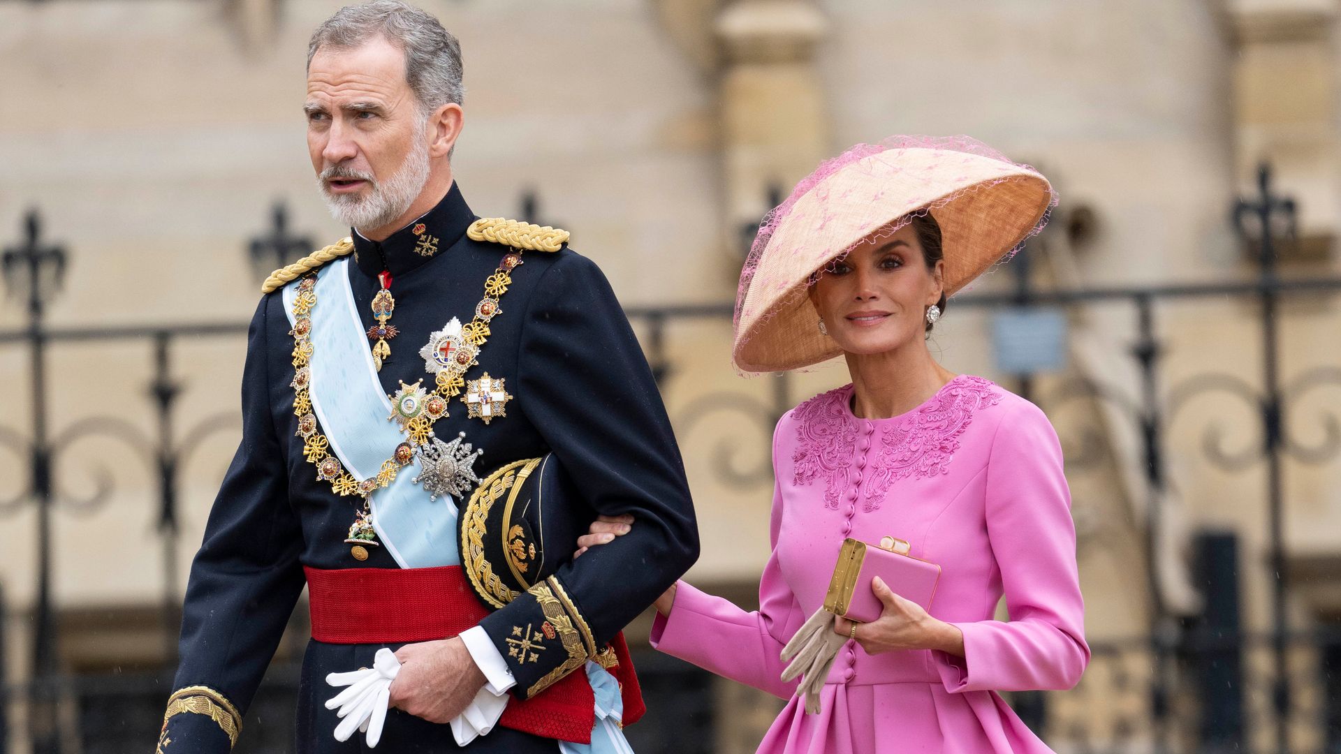 La razón por la que la reina Letizia eligió Balenciaga para sus retratos