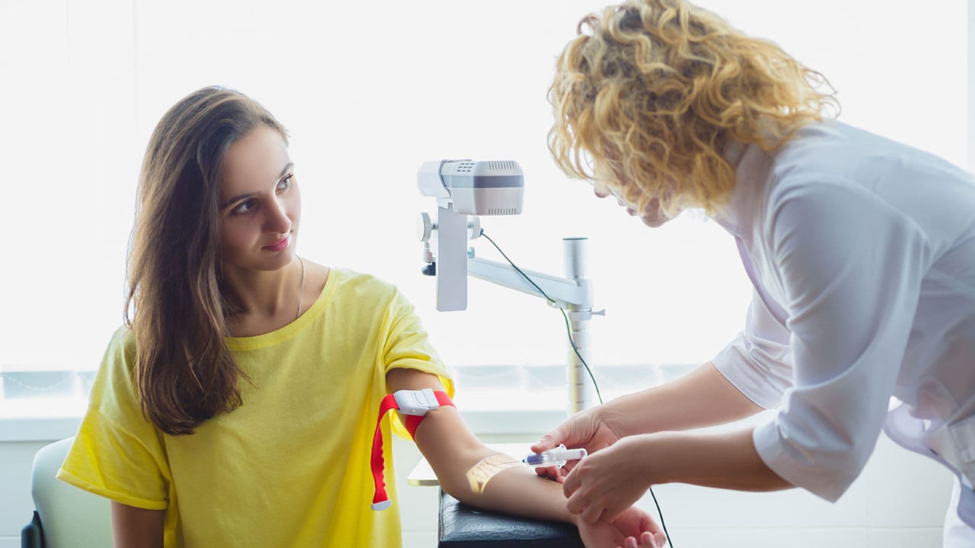 ¿Has oído hablar de la tripanofobia? Un psicólogo te cuenta cómo superarla