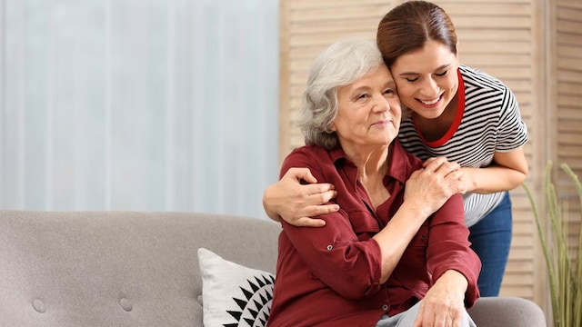 mujer madre alzheimer