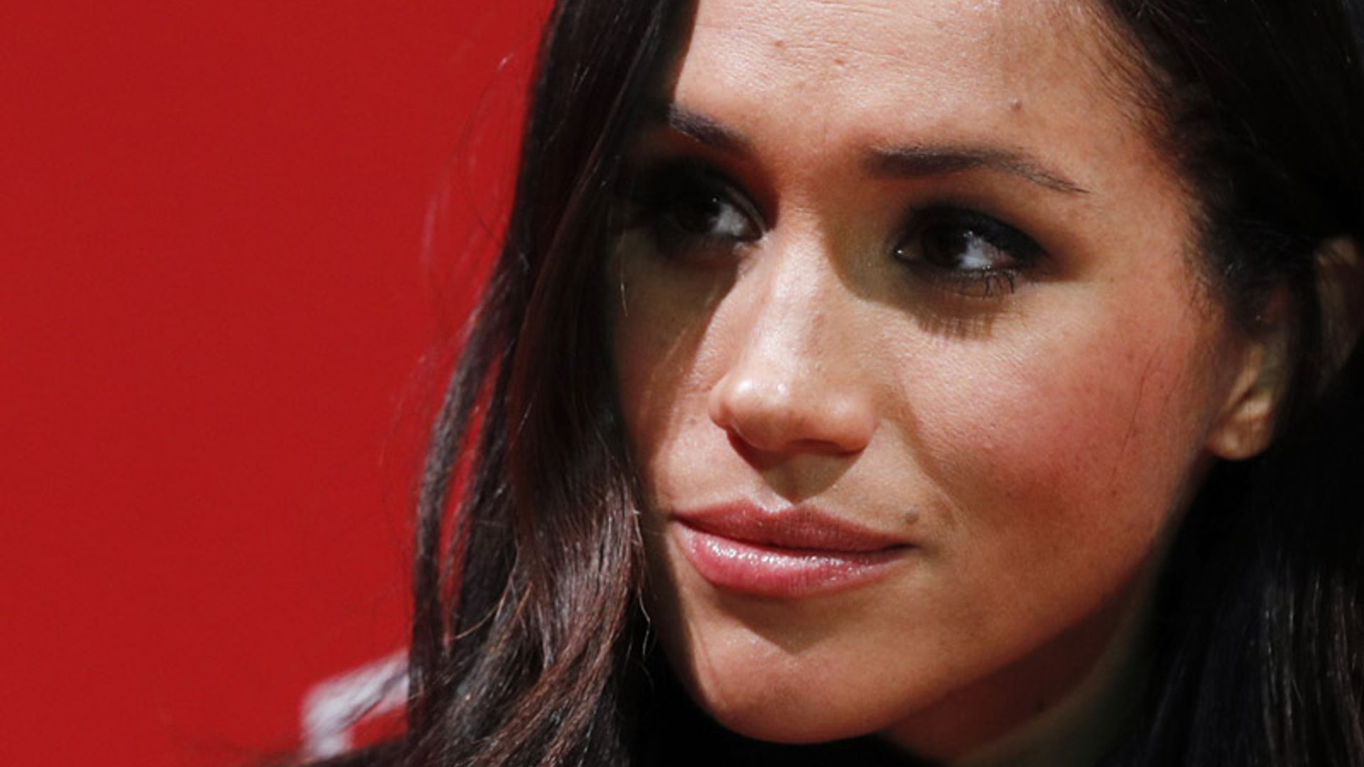 Resurge la foto de la graduación de Meghan Markle, ¡y llevaba una tiara!