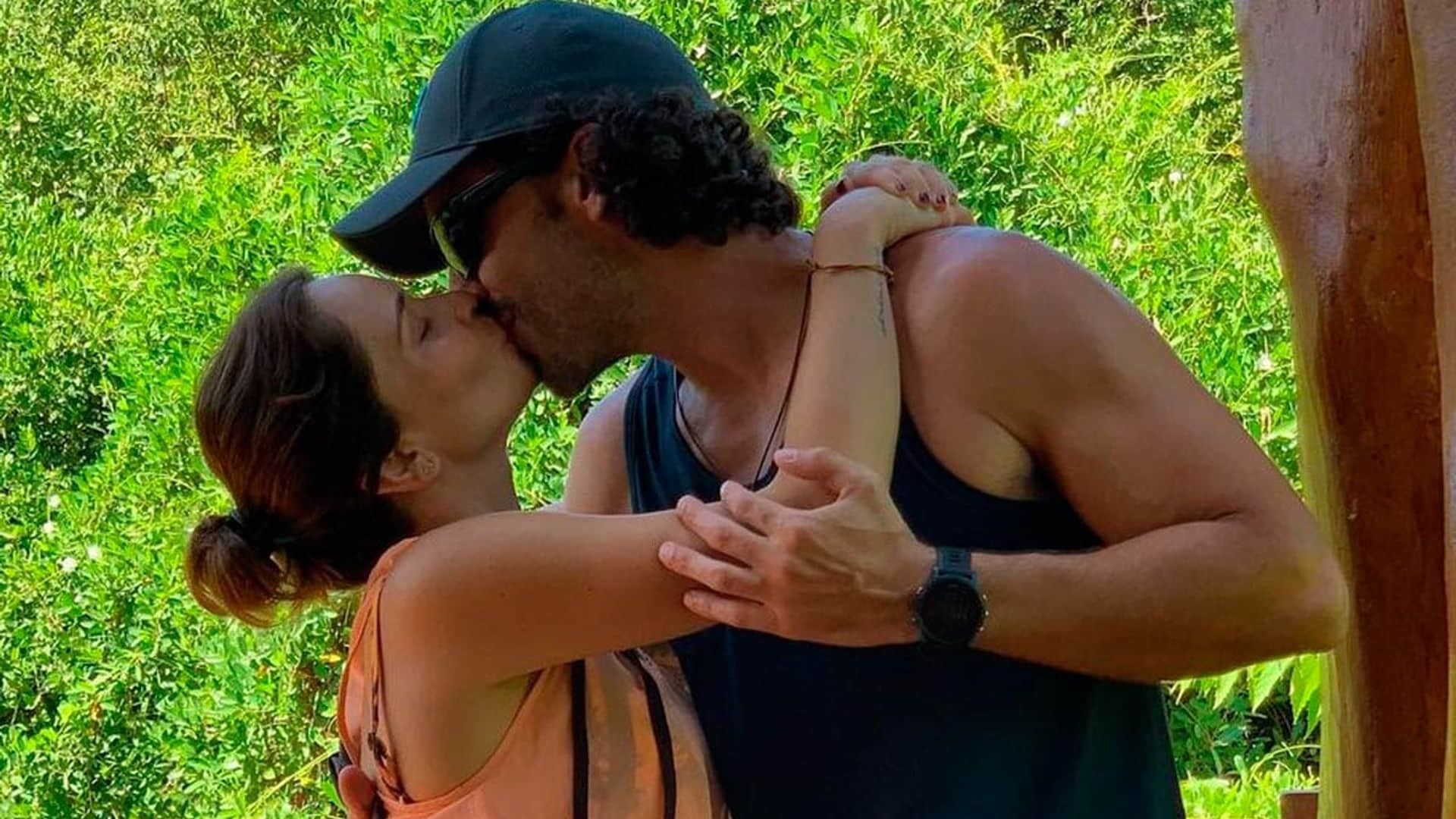 Adriana Louvier y Guto Salas celebran 15 años de amor