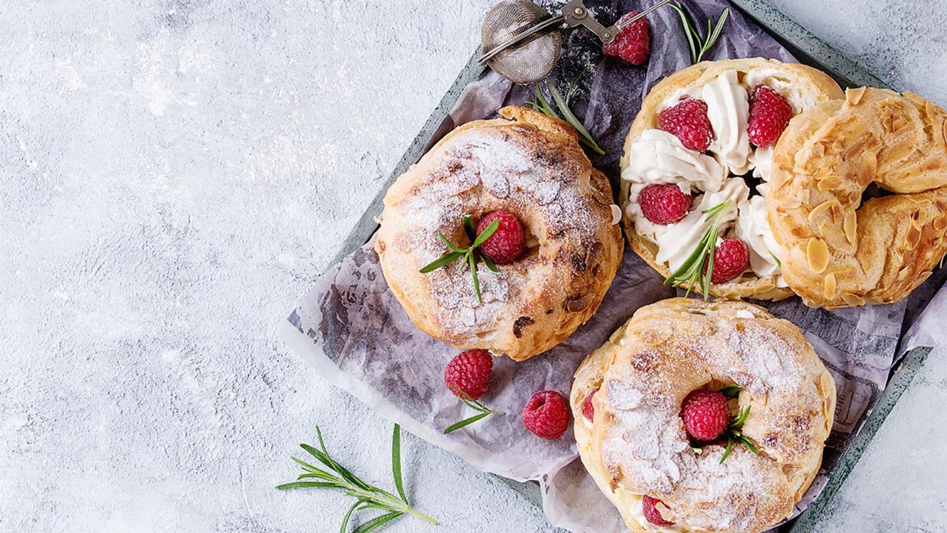 'Paris brest' relleno de nata y frambuesas