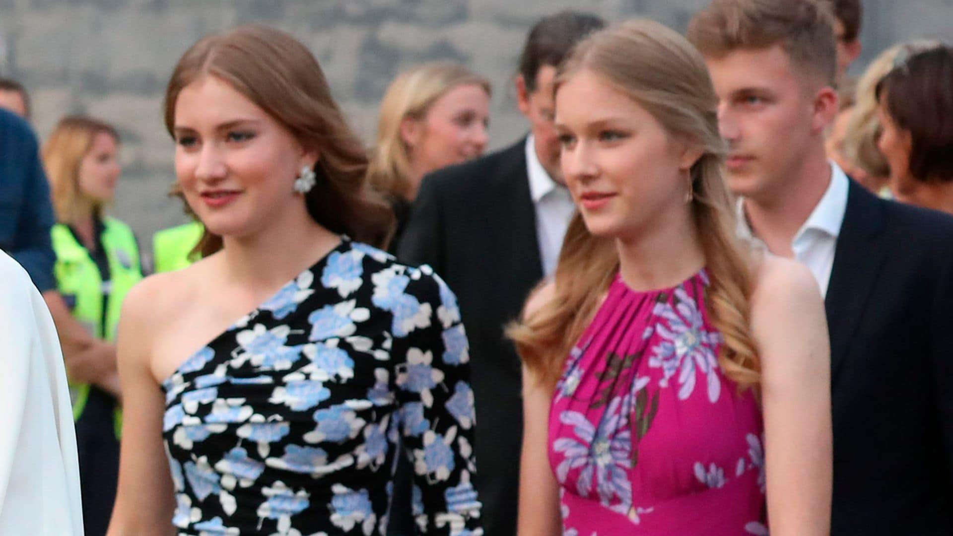 Las princesas Elisabeth y Éléonore deslumbran con vestidos florales neoyorquinos en la gran noche de Bélgica