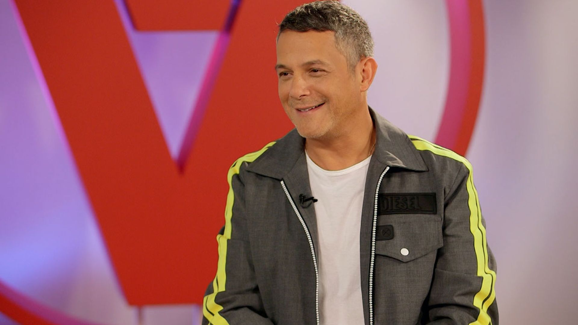 Alejandro Sanz, en exclusiva para ¡HOLA! TV: 'El nacimiento de mis hijos me ha cambiado la vida'