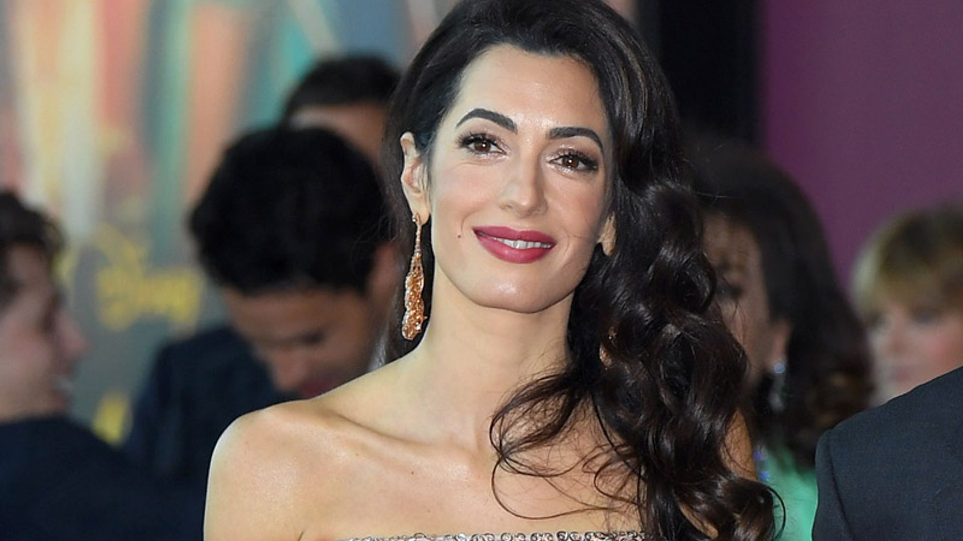 Amal Clooney, dispuesta a convertirse este año en el gran icono de todas la mujeres