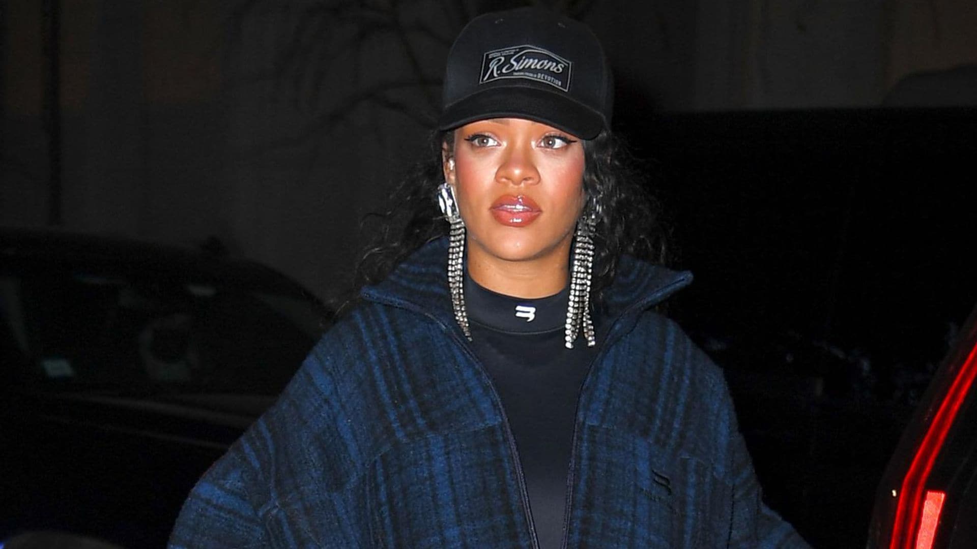 Rihanna: primeras imágenes con su hijo, que ya ha cumplido seis meses, en las playas de Malibú