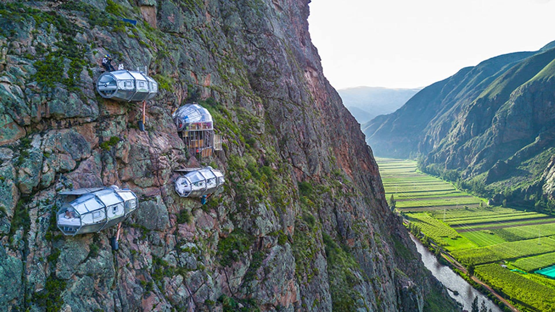 ¿Dormirías suspendido a 400 metros de altura en el Valle de los Incas?