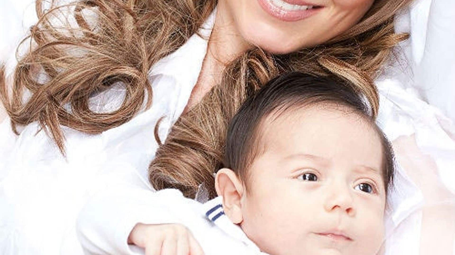 Esta semana en ¡Hola!: Diane Pérez posa por primera vez junto a su familia y su nuevo bebé, Liam