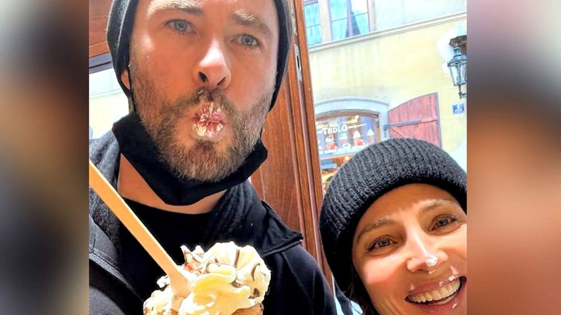 ¡Bromas, helados y mucha complicidad! Elsa Pataky y Chris Hemsworth pasean su amor por Praga